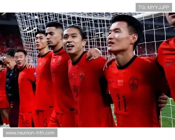 国足新阵容亮相亚洲杯 引发球迷热议与期待